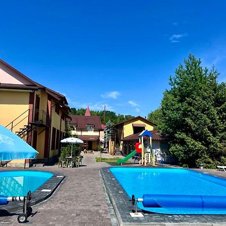 Sadyba Magnat Hotel Делятин Экстерьер фото