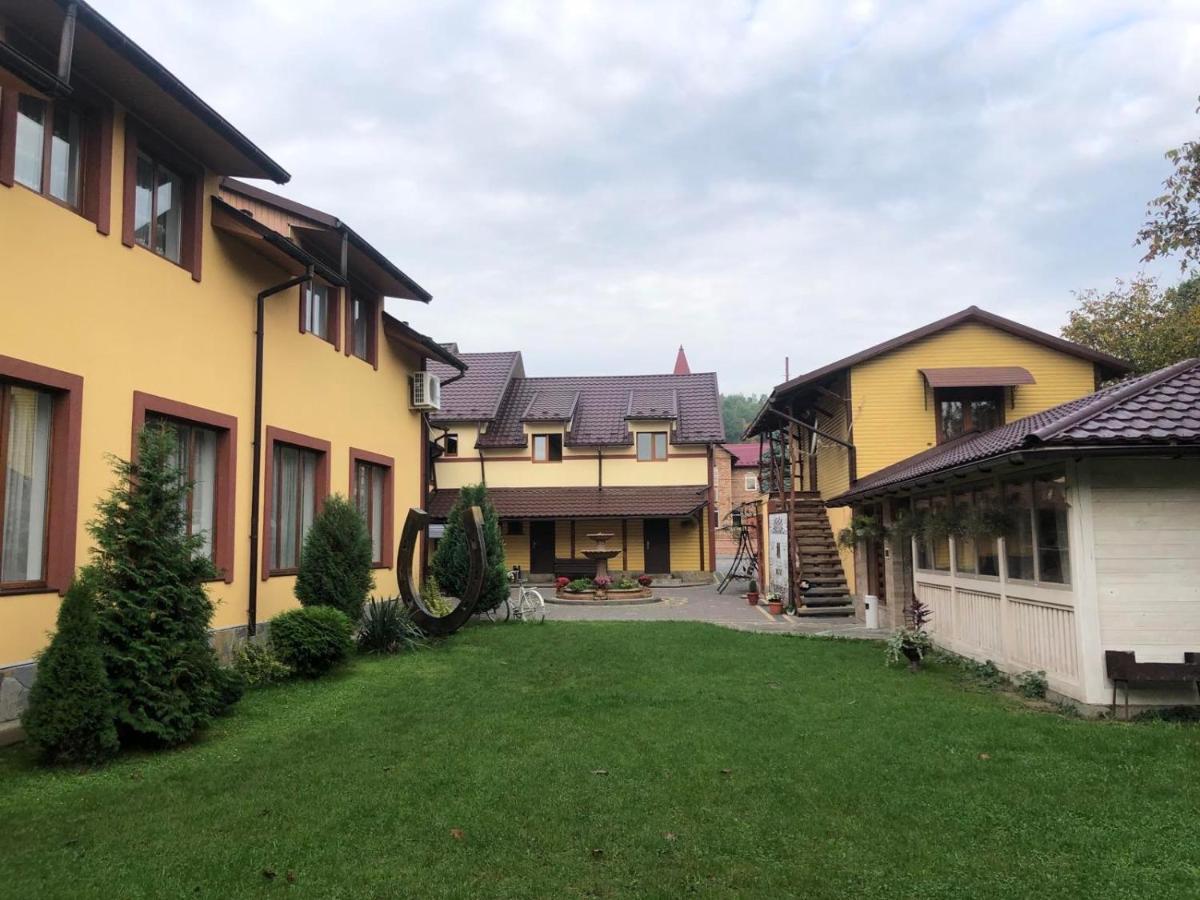 Sadyba Magnat Hotel Делятин Экстерьер фото