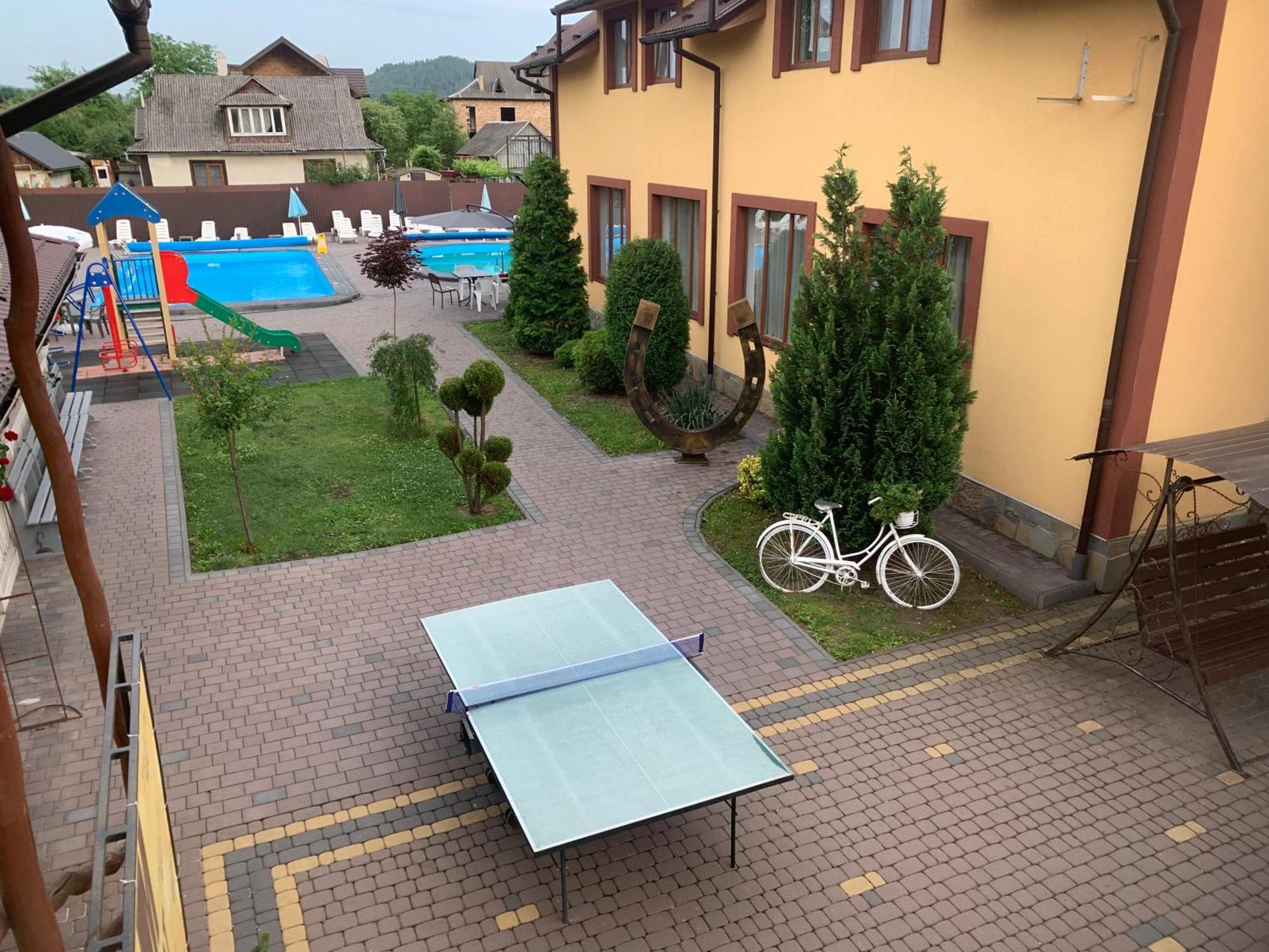 Sadyba Magnat Hotel Делятин Экстерьер фото